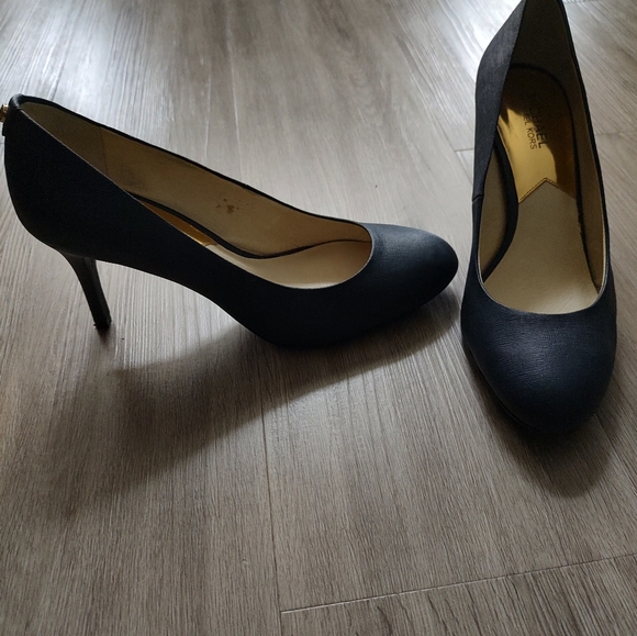 Michael Michael kors shoes sz 9.5w - Picture 2 of 3